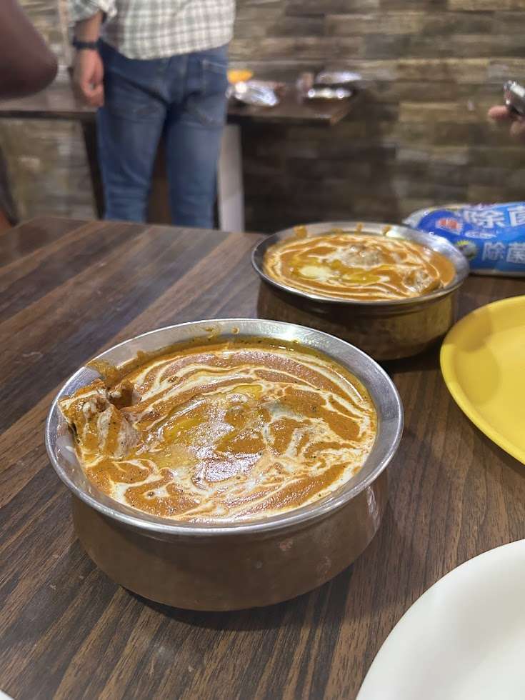 バターチキンカレーとチャパティ