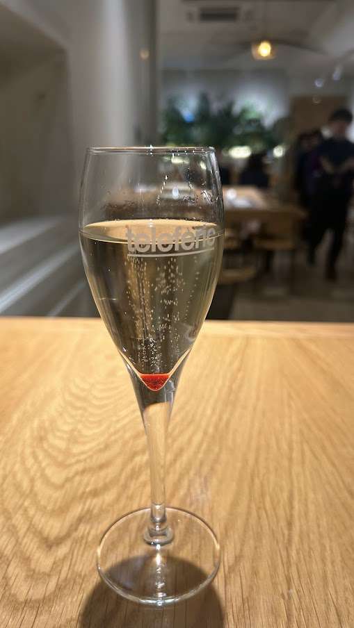 telefericのウェルカムドリンク、Cava