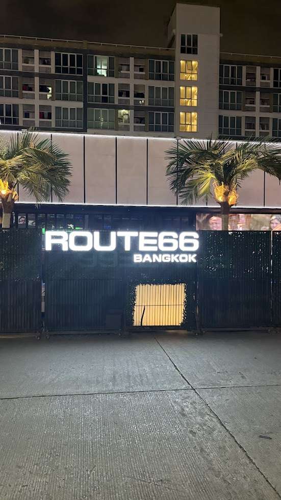 RCAのRoute66周辺の夜の雰囲気