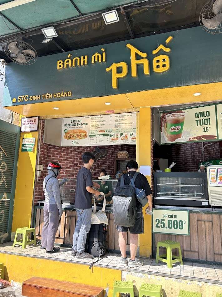 バインミーの店 Bánh mì phố
