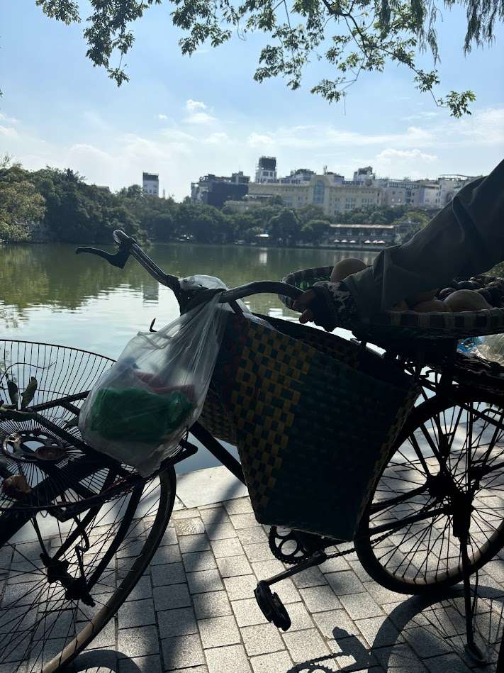 ホエンキエム湖の物売り