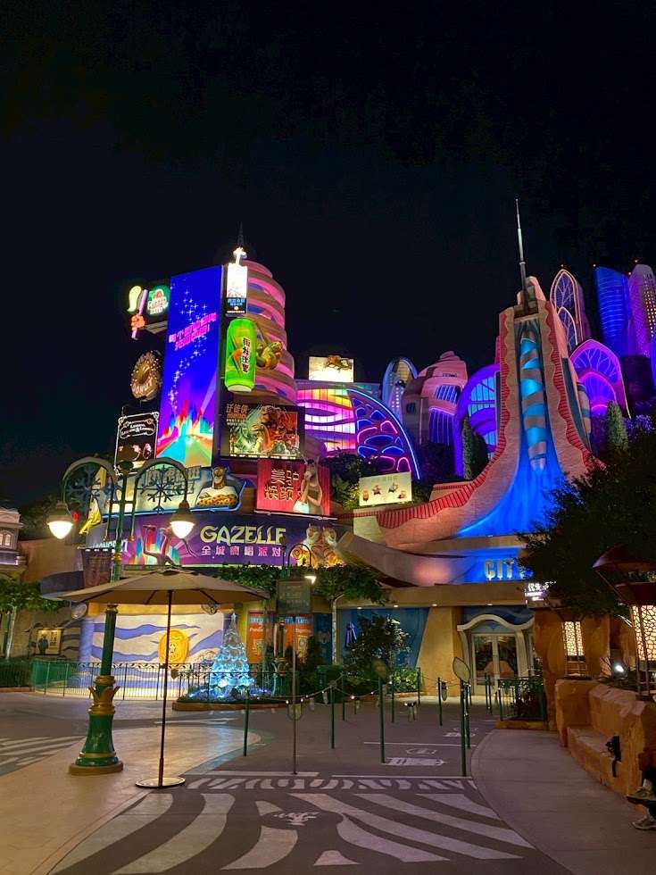 上海ディズニーのズートピア夜景