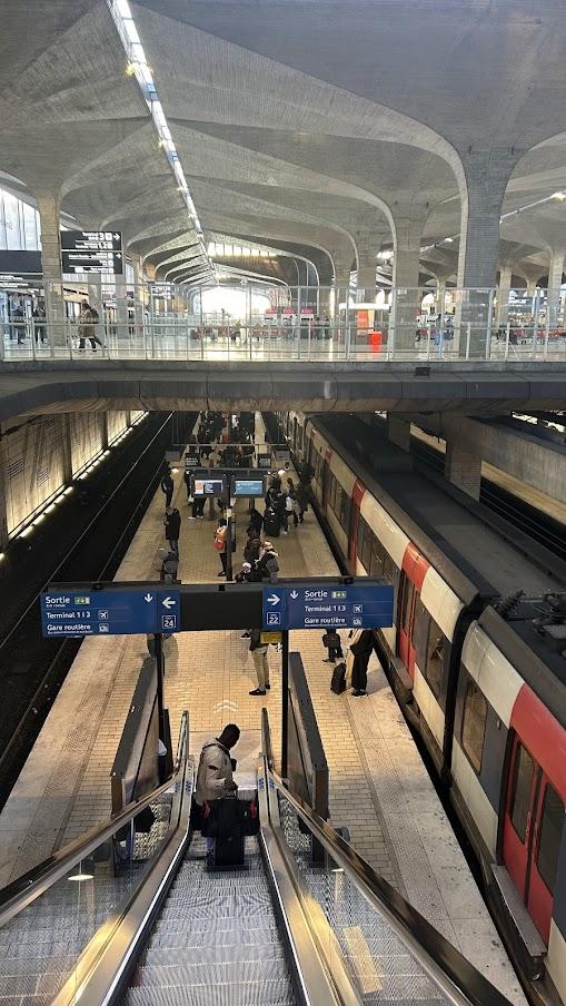 シャルル・ド・ゴール国際空港のメトロ駅