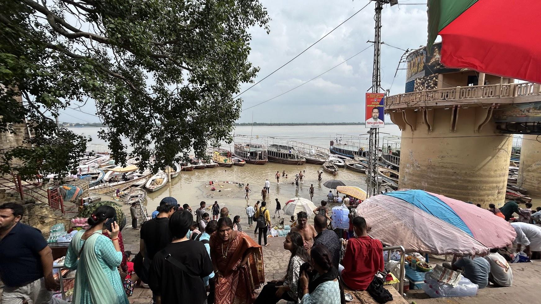 バラナシから見るガンジス川