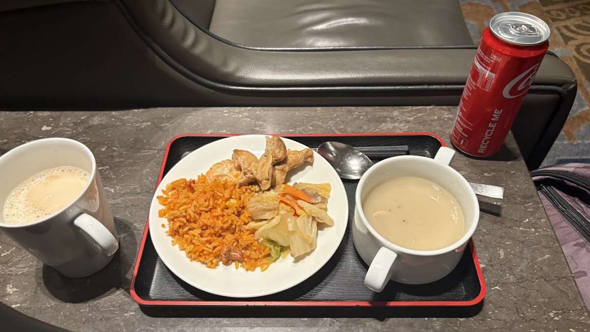 チャンギ国際空港のプラザプレミアムラウンジの食事