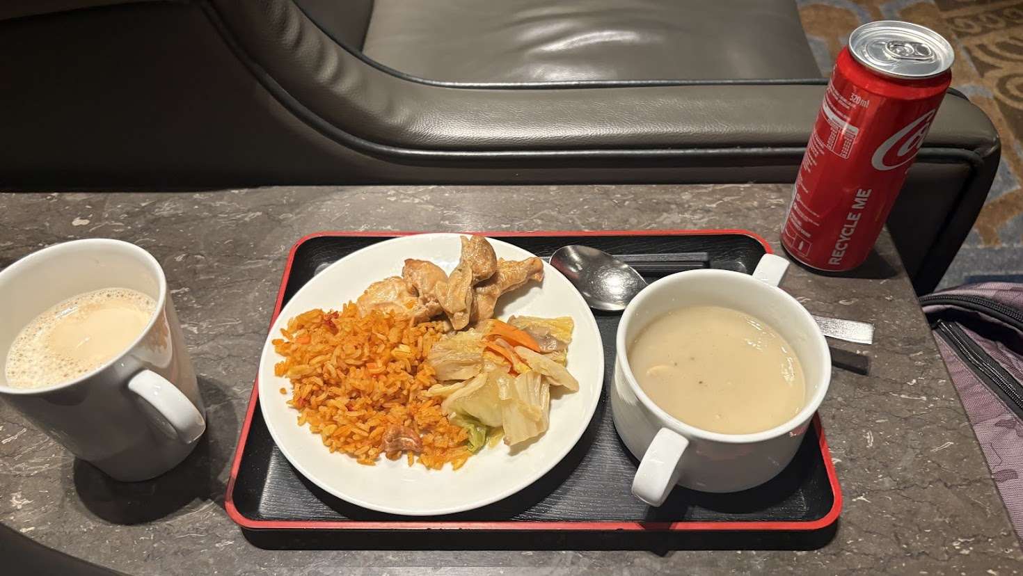 チャンギ国際空港Plaza Premium Loungeの食事