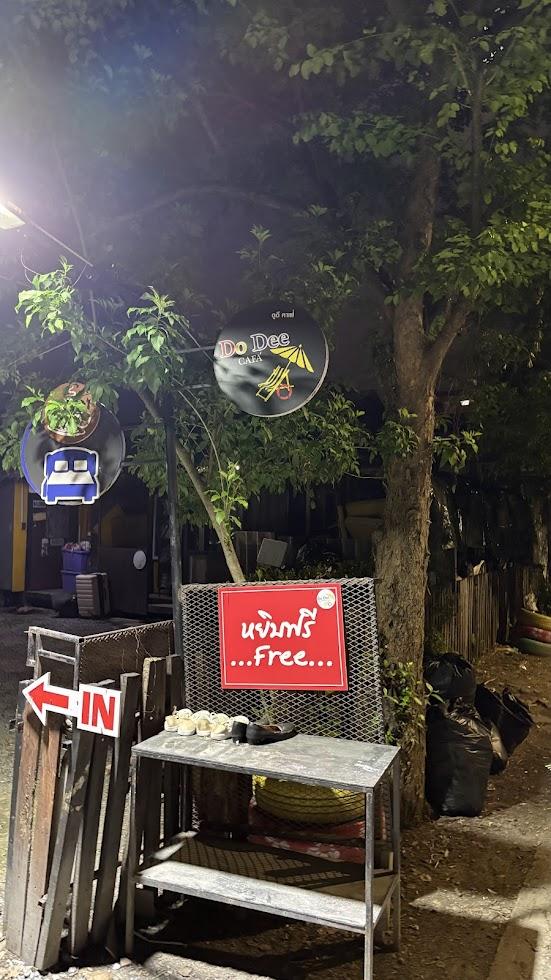 3時間遅れで始まり、テント泊まで転がり込んだバンコク初日