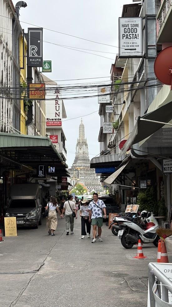 Wat Arun Visible Through the Gap