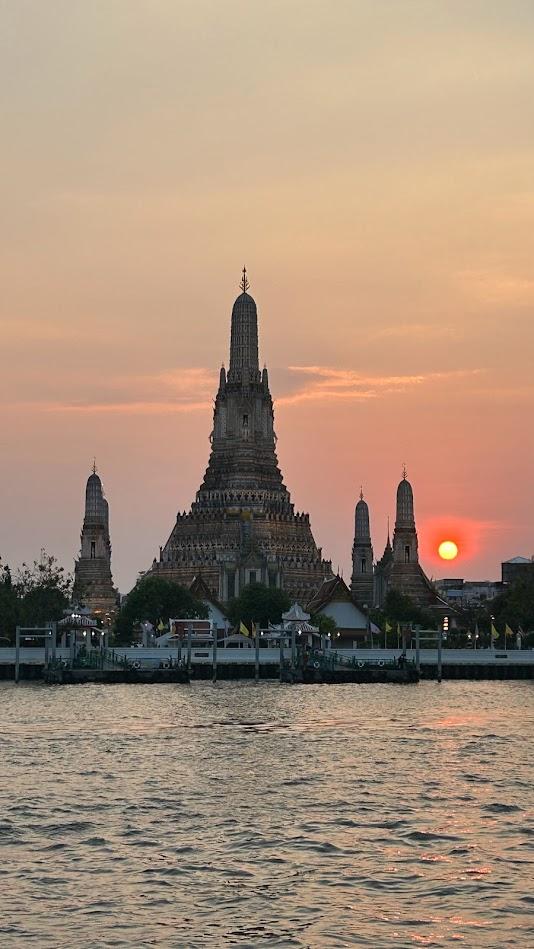 バンコク三大寺院の一つ、ワット・アルンの魅力！