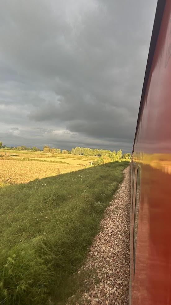 インド旅行記 第5回:寝台列車で行く聖地バラナシへの道