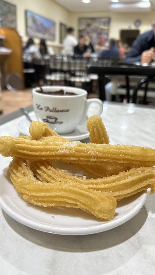 la-pallaresaのチュロス・コン・チョコラテ